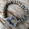 Bracelet with grey agate beads and grey druzy quartz stone – Jacey