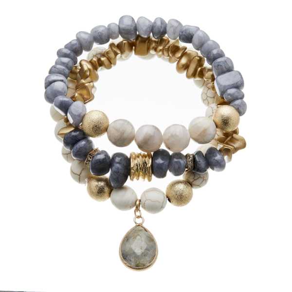Set of three Bracelets with bluish grey agate and natural howlite beads - Jessie